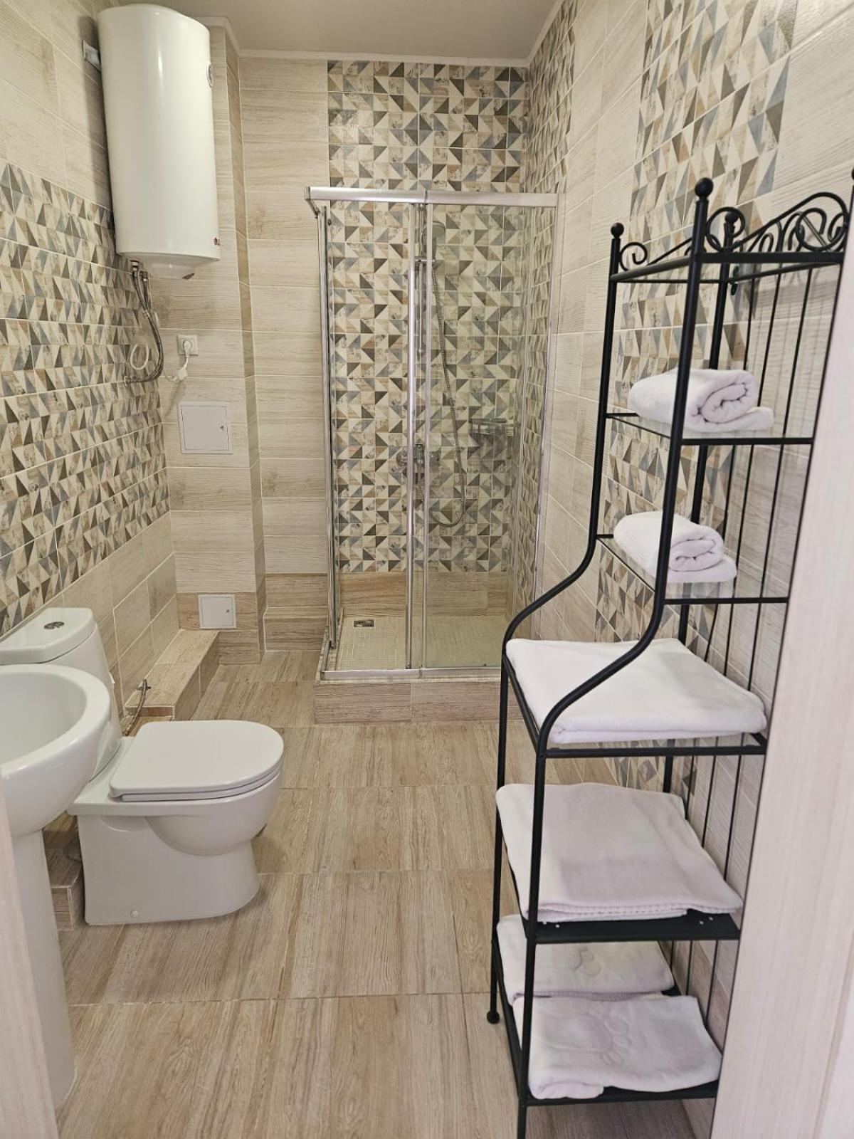 Lacasa Hotel Karagandy Dış mekan fotoğraf