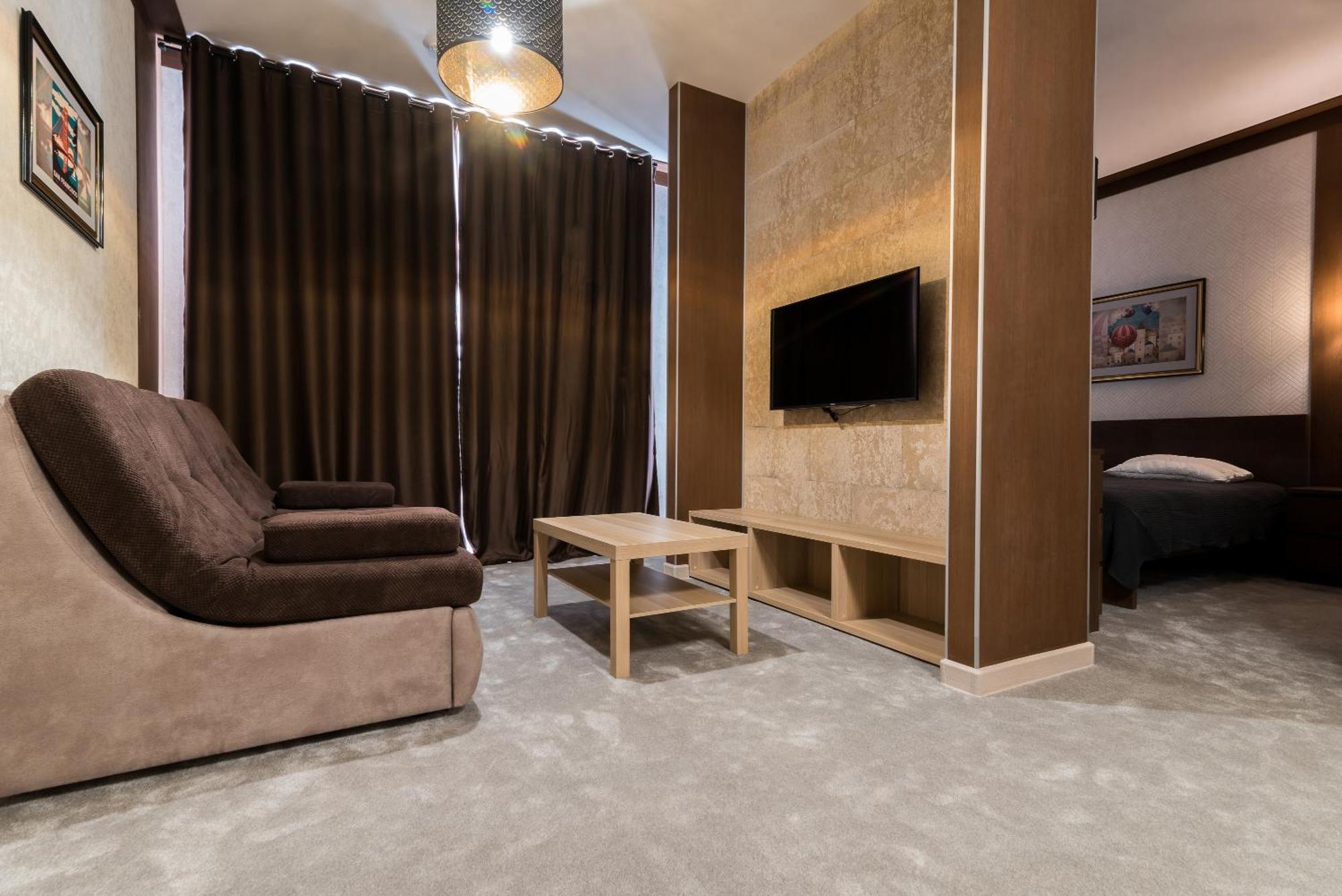 Lacasa Hotel Karagandy Dış mekan fotoğraf