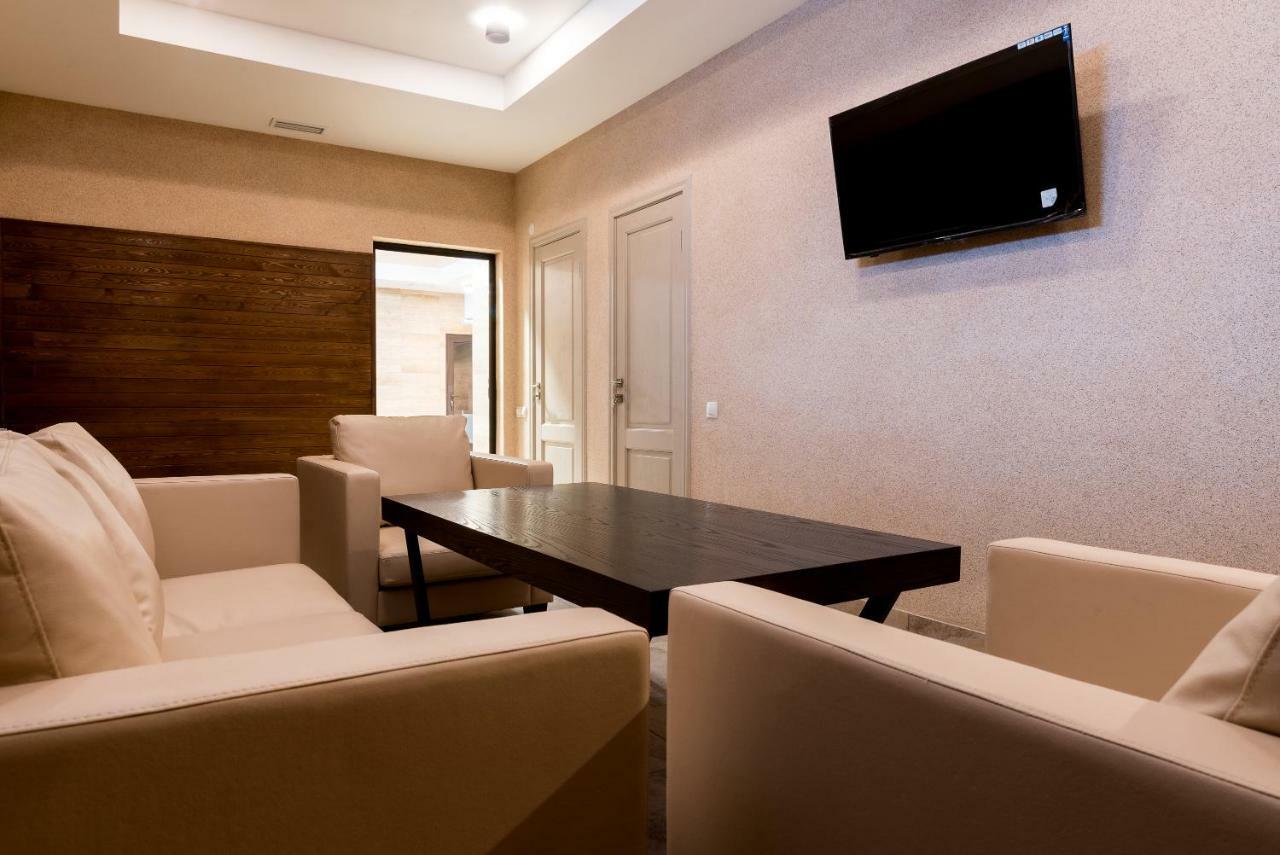 Lacasa Hotel Karagandy Dış mekan fotoğraf