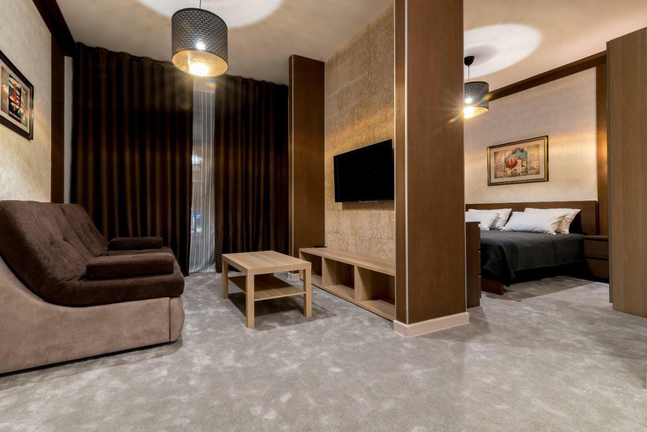 Lacasa Hotel Karagandy Dış mekan fotoğraf
